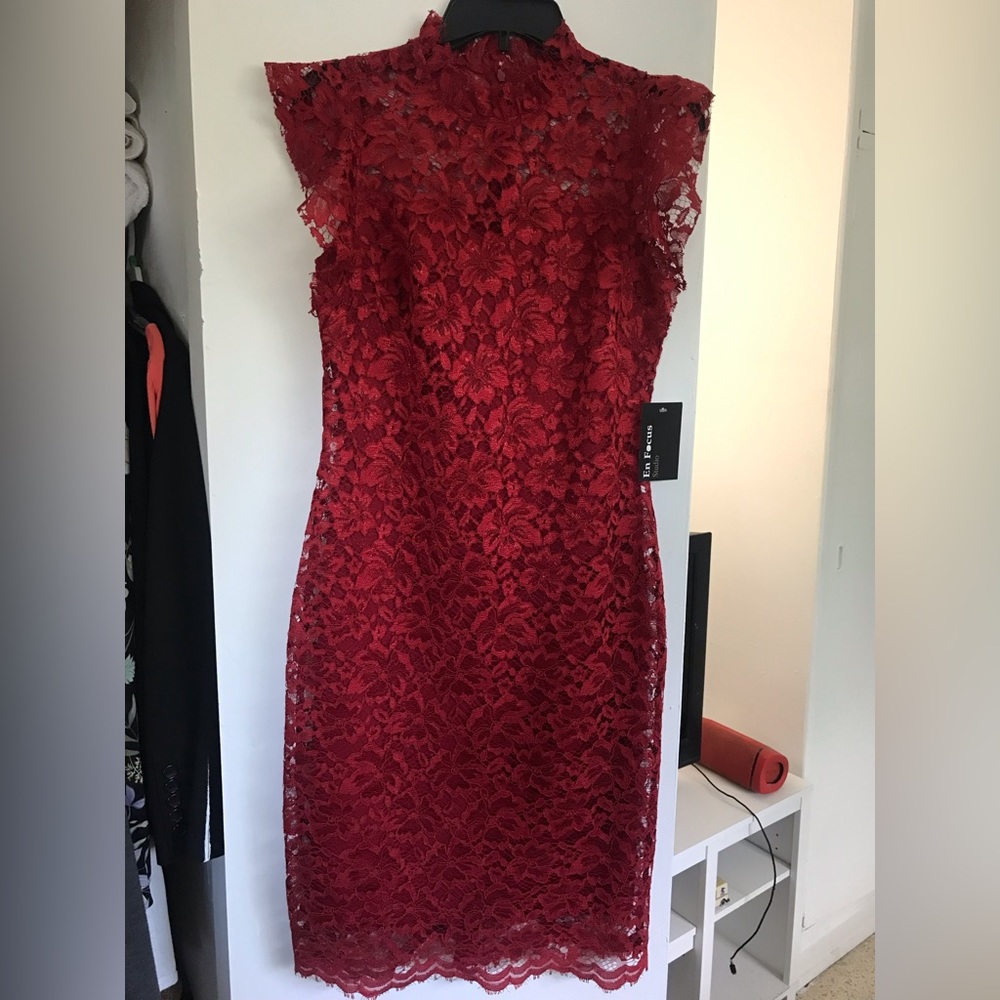 Night RED VIBRANT DRESS. Never worn in size 8. ENFOCUS STUDIO